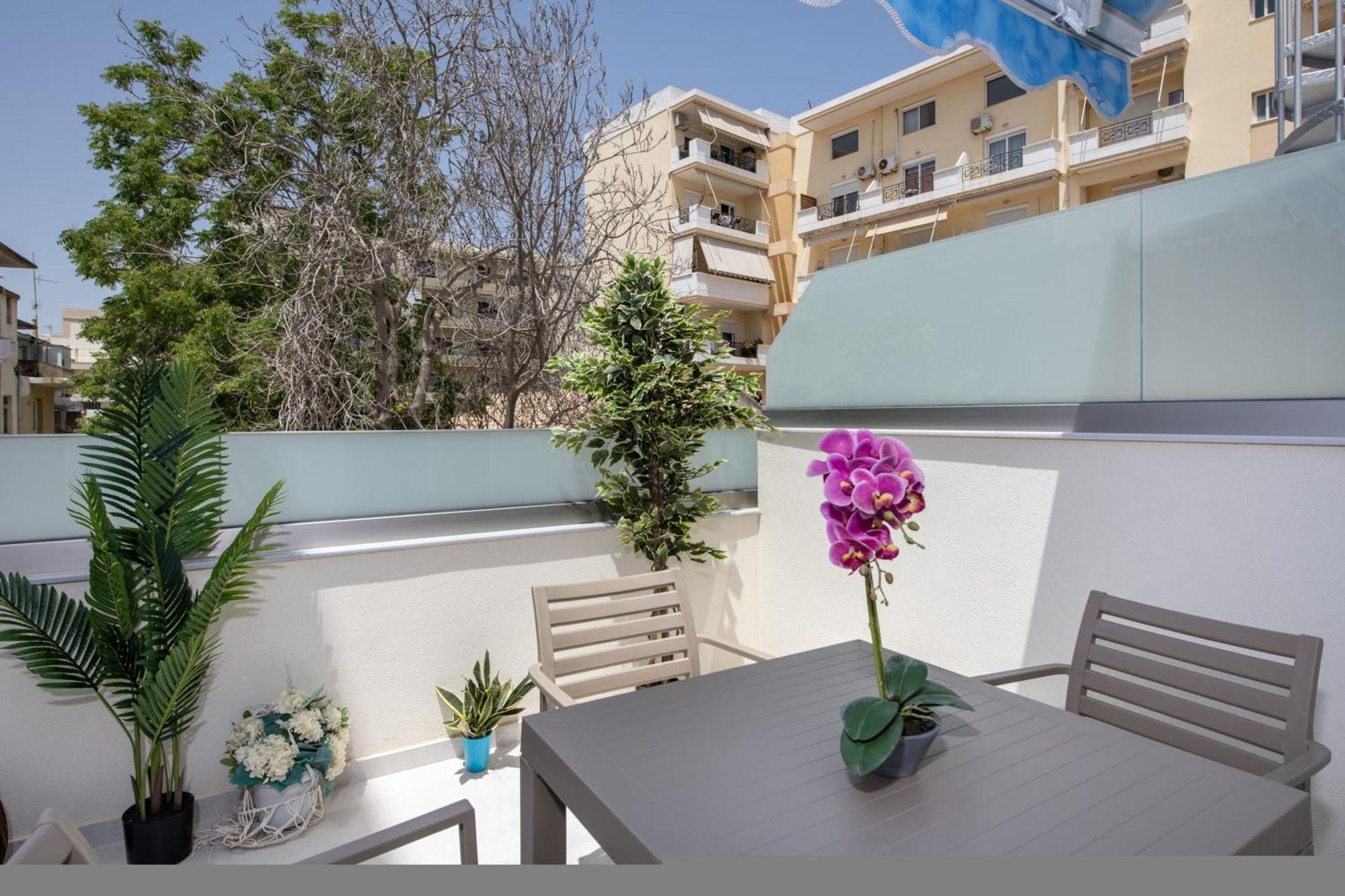 Cherry Central Luxury Suites Chania  Екстер'єр фото