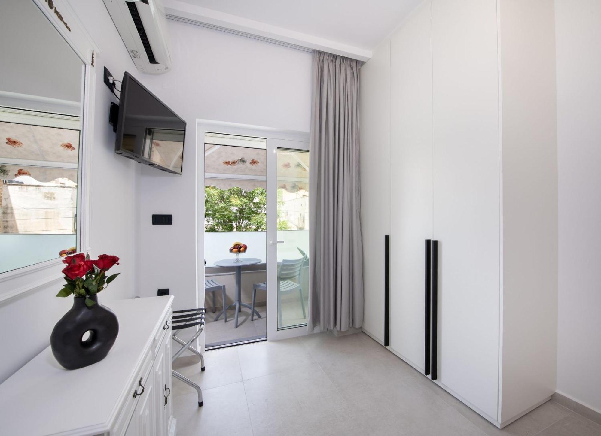 Cherry Central Luxury Suites Chania  Екстер'єр фото